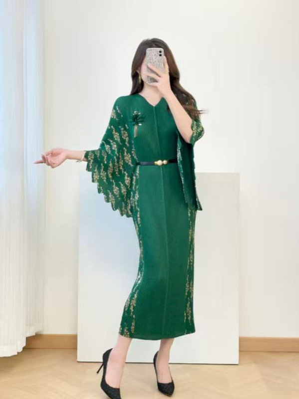 三宅褶皱气质连衣裙女夏季新款百搭v领高端宽松蝙蝠袖中长款裙子|undefined