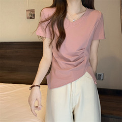 ピンクのVネック半袖Tシャツ、女性用、夏向け、デザイン性が高く、個性的なプリーツ入り、ウエストシェイプ、スリット入り、イレギュラーなトップス