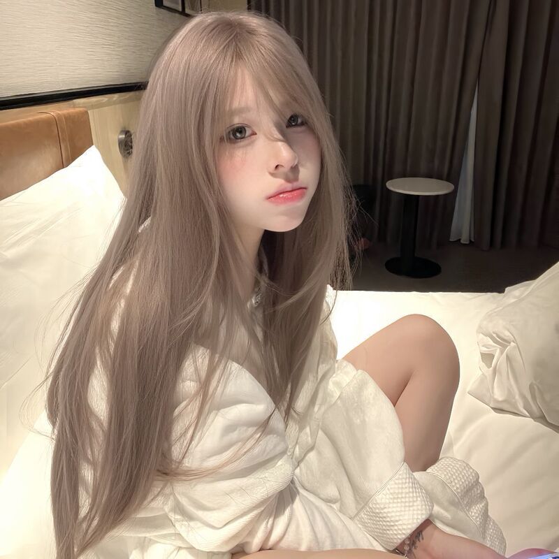 Wig for Women, Milk Tea Gray-Brown, Finely Crafted High-Layered Long Straight Hair, Daily Wear, Brightening Effect, Lolita Rose Net Full Head Wig Wig for Women, Milk Tea Gray-Brown, Finely Crafted High-Layered Long Straight Hair, Daily Wear, Brightening Effect, Lolita Rose Net Full Head Wig