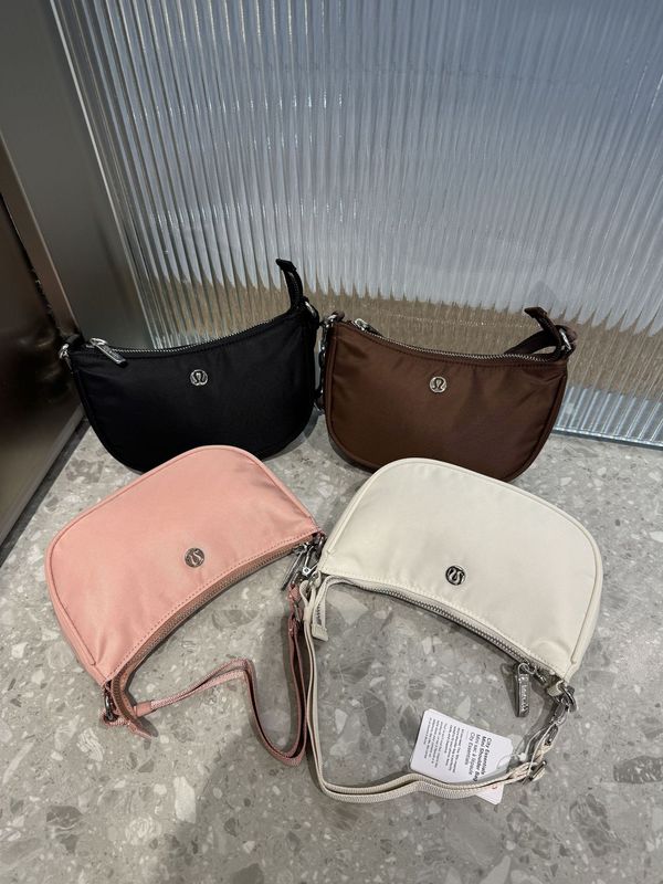 lululemon city Essentials mini 1L单肩腋下包月牙包手提小包潮|undefined