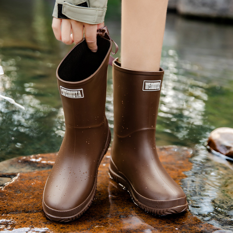 미디엄 튜브 브라운