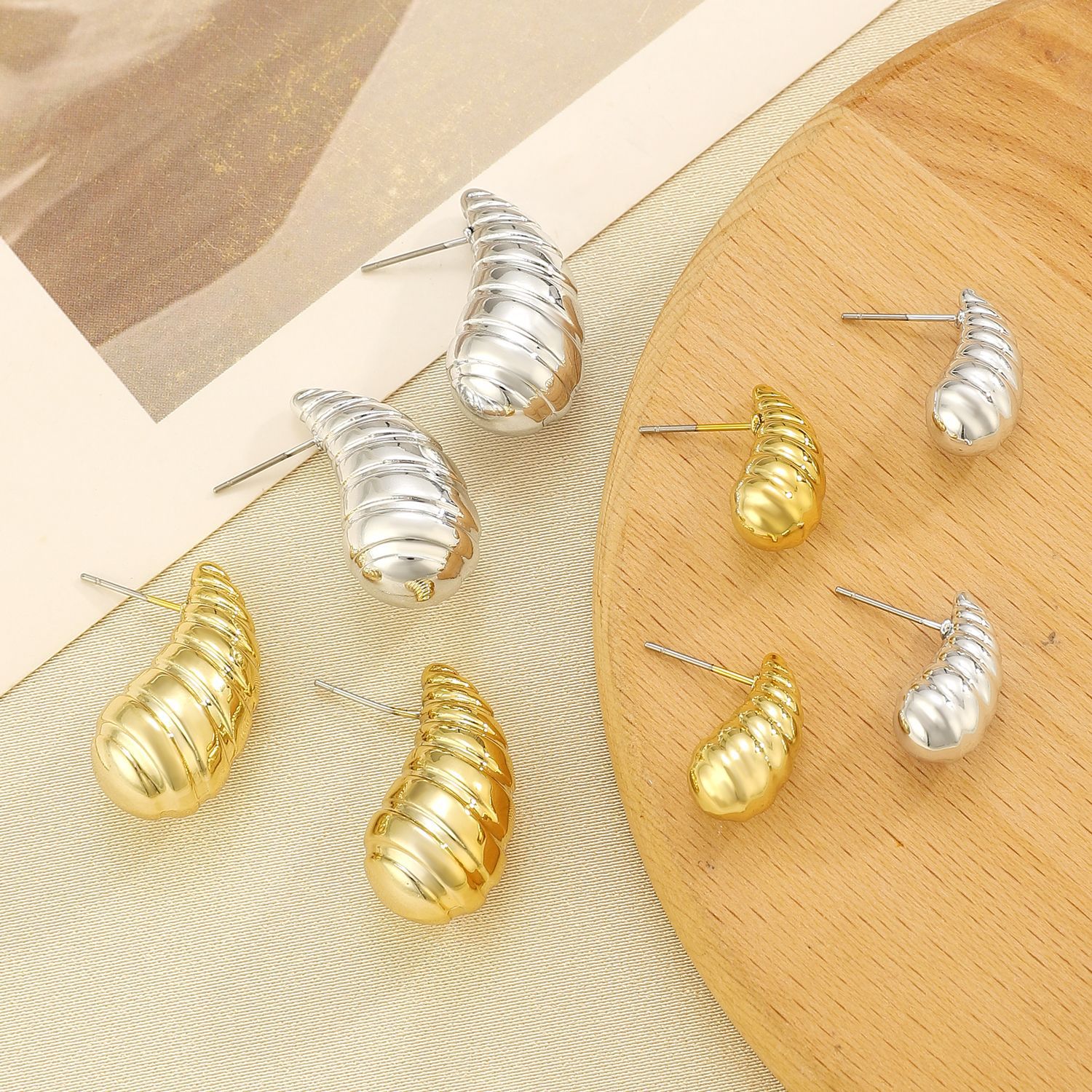 Retro small design elegant earrings drop-shaped