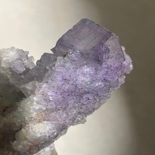 批发贵州紫边萤石矿物晶体教学标本奇石头原石摆件收藏品观赏石