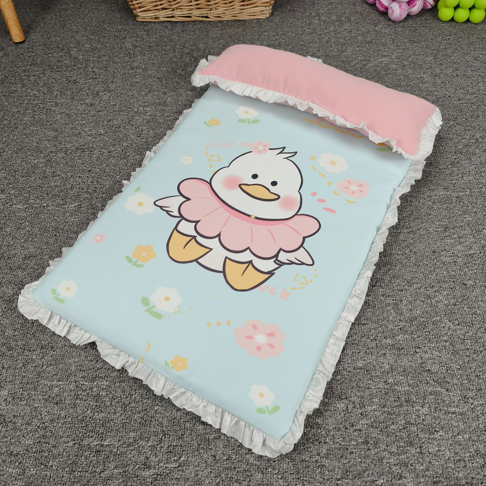 Verano dibujos animados japoneses poliéster algodón encaje cama cuadrada estera de verano tapete para gatos tapete para perros primavera y verano