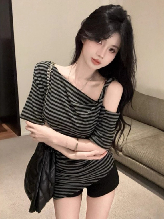 Ins Sexy Lazy Style Retro Striped One-Shoulder Short-Sleeve T-Shirt for Women Summer Korean Style Hot Girl Slim Fit Off-Shoulder Base Top