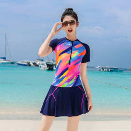 2025新款现货大码短裤式分体遮肉运动保守泳衣温泉女士泳装批发