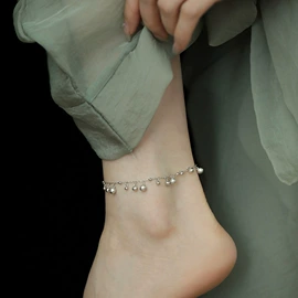 耳环;项链;耳钉