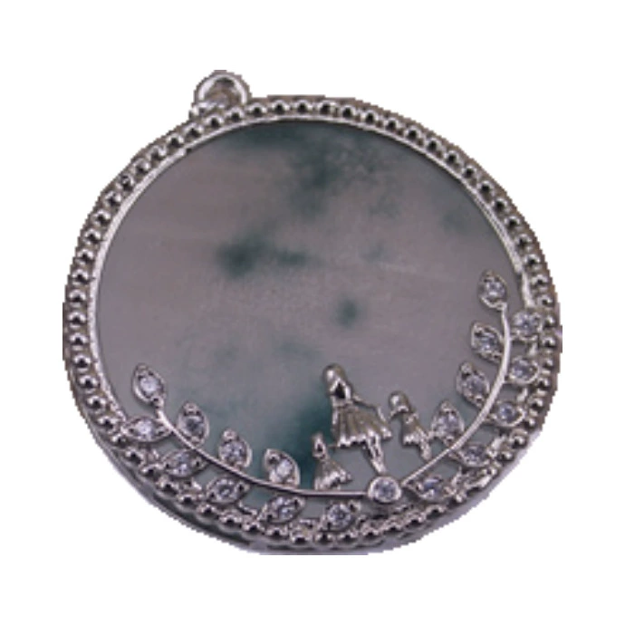 Accessory, organic emerald replica, necklace, pendant, 18 carat, with snowflakes
