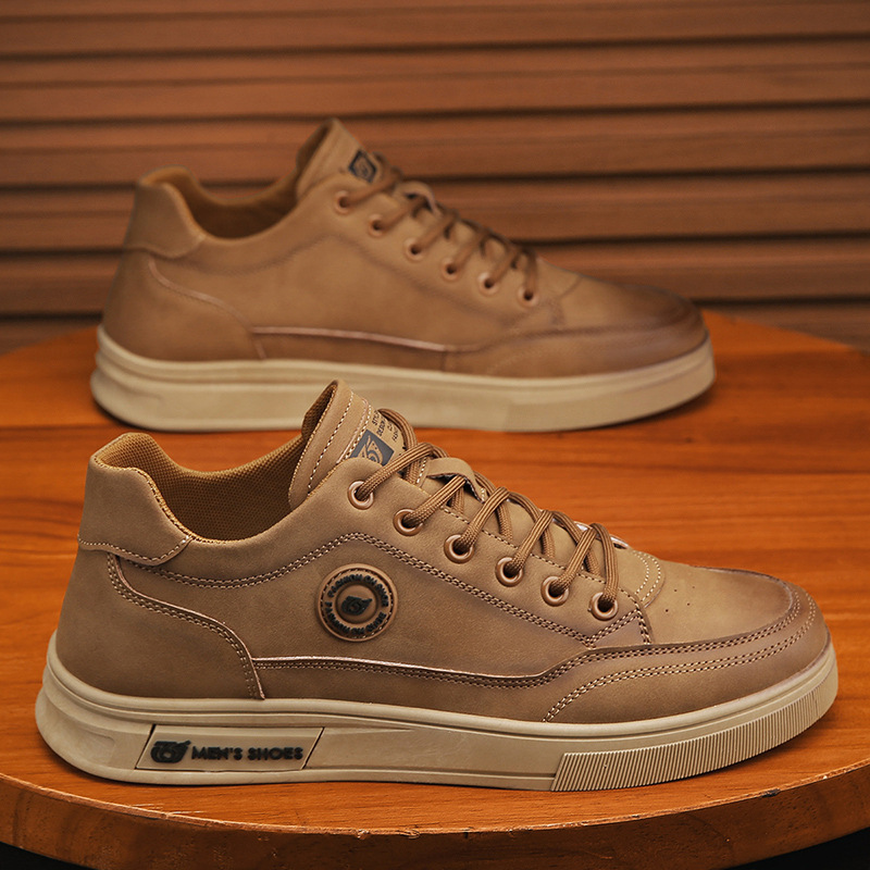 Clearance men's shoes spring new low-top men's sports board shoes all-match soft sole one-step waterproof non-slip casual shoes