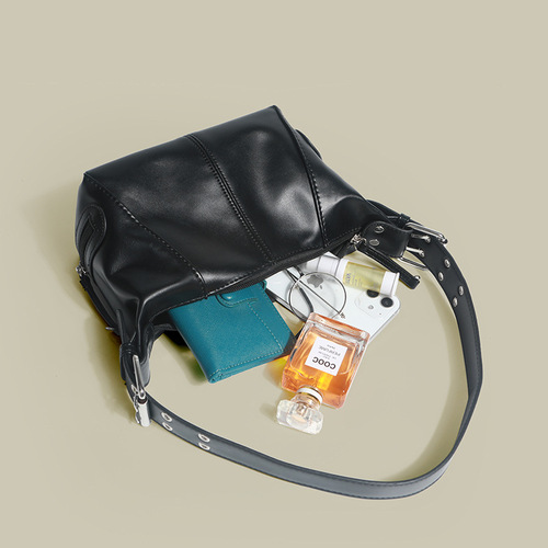 Retro-style women's baguette bag, motorcycle bag, internet celebrity fashionable personalized unisex design shoulder bag, niche design hand-held crossbody bag