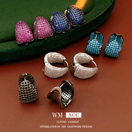 耳环;项链;手链