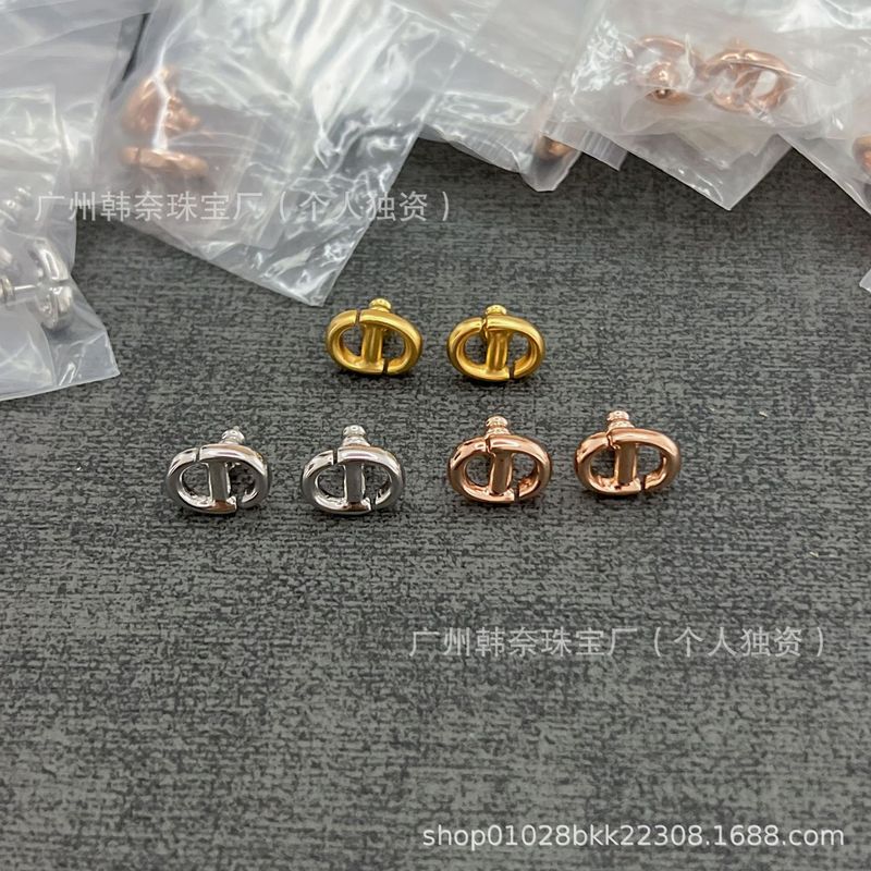 光沢のある Dijia クラシック豚鼻イヤリング女性のトレンディなイヤリングハイエンドマットゴールドマットシルバーシャンパンゴールドイヤリング|undefined