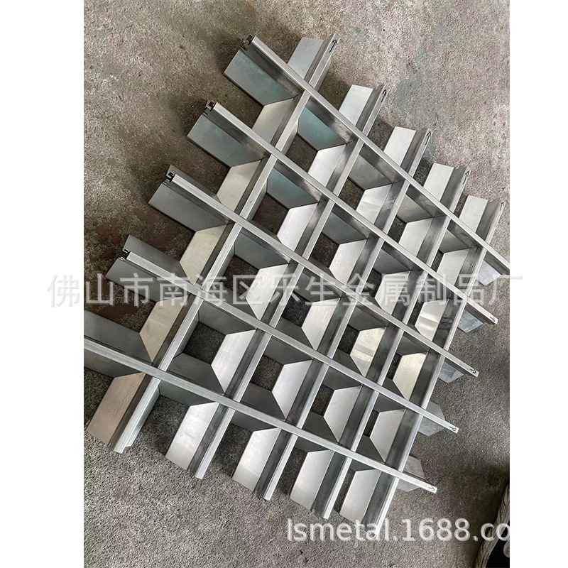 Y型铝格栅   金字塔铝格栅  塔型铝格栅模具  异形铝格栅生产设备