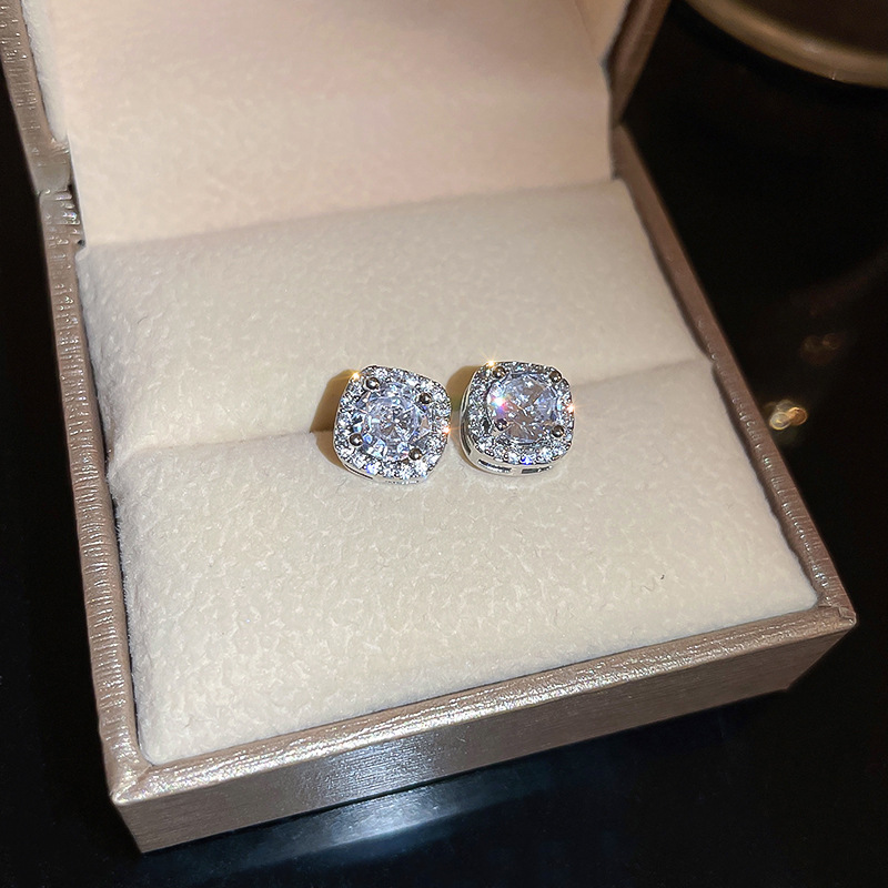 Aguja de plata Corea del Sur ZIRCON cuadrados pendientes nicho diseño ins estilo pendientes personalidad temperamento nuevos pendientes al por mayor para las mujeres