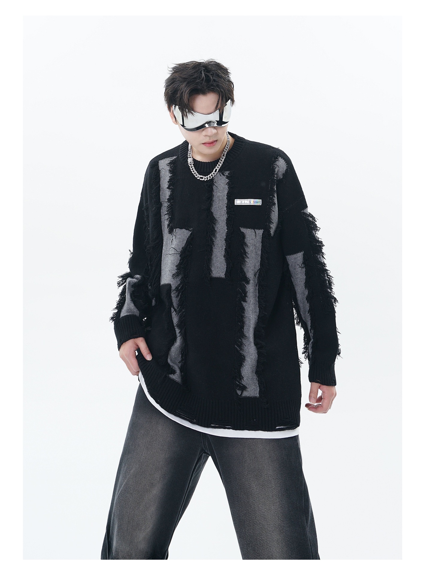 Ανδρικά Ρούχα με σκισμένες φούντες, μικρές ετικέτες, άνετη εφαρμογή, μοντέρνα πουλόβερ με χρωματική αντίθεση_voghion.com