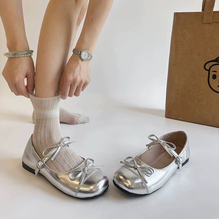 Серебряные балетки с неглубоким вырезом для женщин, новинка весна-лето 2025, с юбкой, французские туфли Мэри Джейн с круглым носком