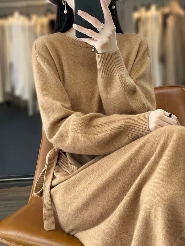 2025秋冬新款系带气质显瘦针织连衣裙女时尚洋气中长款内搭毛衣裙|undefined