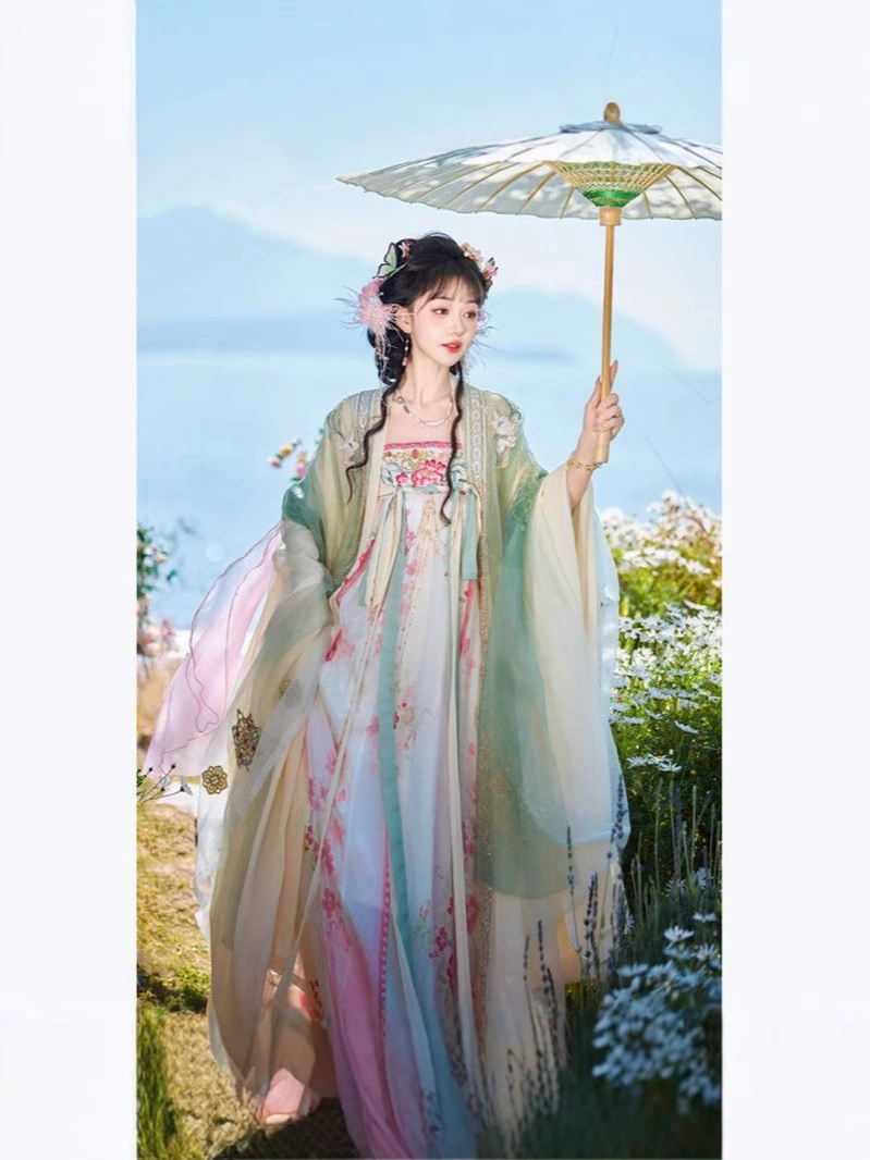 Ханфу (Hua Chaoji) «Spring Dawn» танский стиль, укороченная юбка, вышитая с широкими рукавами для женщин