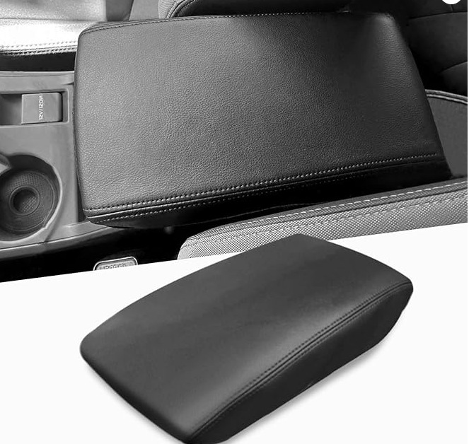 Suitable for Subaru Crosstrek/Impreza 24-26 Armrest Box Cover Leather Armrest Box Protective Cover