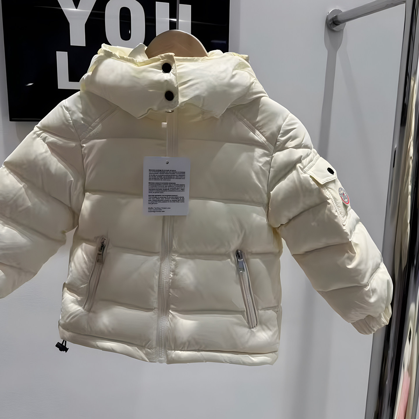 M家潮牌儿童羽绒服男童短款冬季加厚保暖三防亮面中大童女童外套