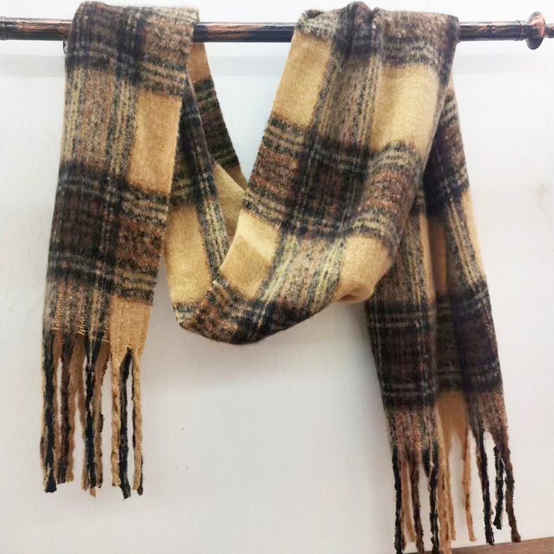 Women's Casual Basic Plaid Polyester Scarf display picture 3