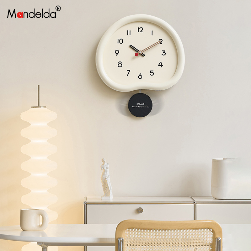 Mandelda免打孔客厅挂钟2023新款网红摇摆创意钟表现代简约时钟