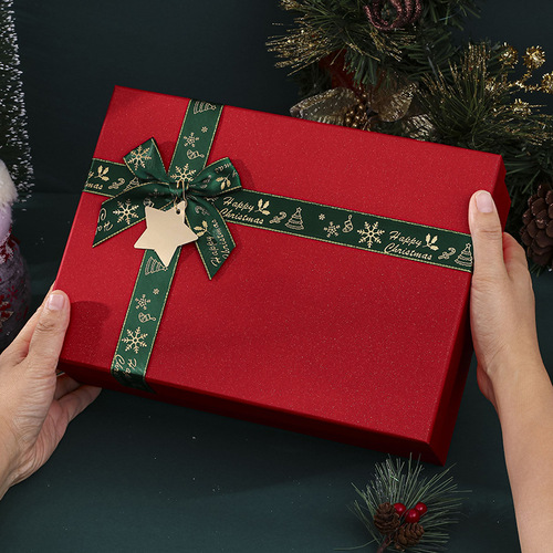Christmas gift box scarf socks red sky and earth cover Christmas gift box Apple Christmas gift box