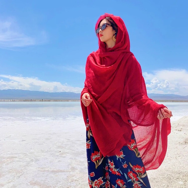 Red Photo Cotton and Linen Scarf Desert Sunscreen Shawl Seaside Tourism Beach Qinghai Chaka Salt Lake Scarf Women Red Photo Cotton and Linen Scarf Desert Sunscreen Shawl Seaside Tourism Beach Qinghai Chaka Salt Lake Scarf Women