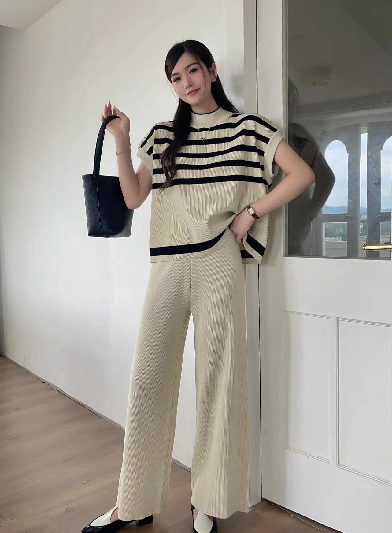 420g Weight Short Sleeve Sleeve Length Viscose fiber Fabric Type Pant Co-ord Set Sets Type 2 Pieces Set Quantity Daily Occasion Round Neck Neckline Regular Fit Fit Type Stripe Pattern Spring Season Women's Gender Elegant Style Daily Women's Elegant Stripe Viscose Fiber Pant Co-ord Set Pants Sets 3