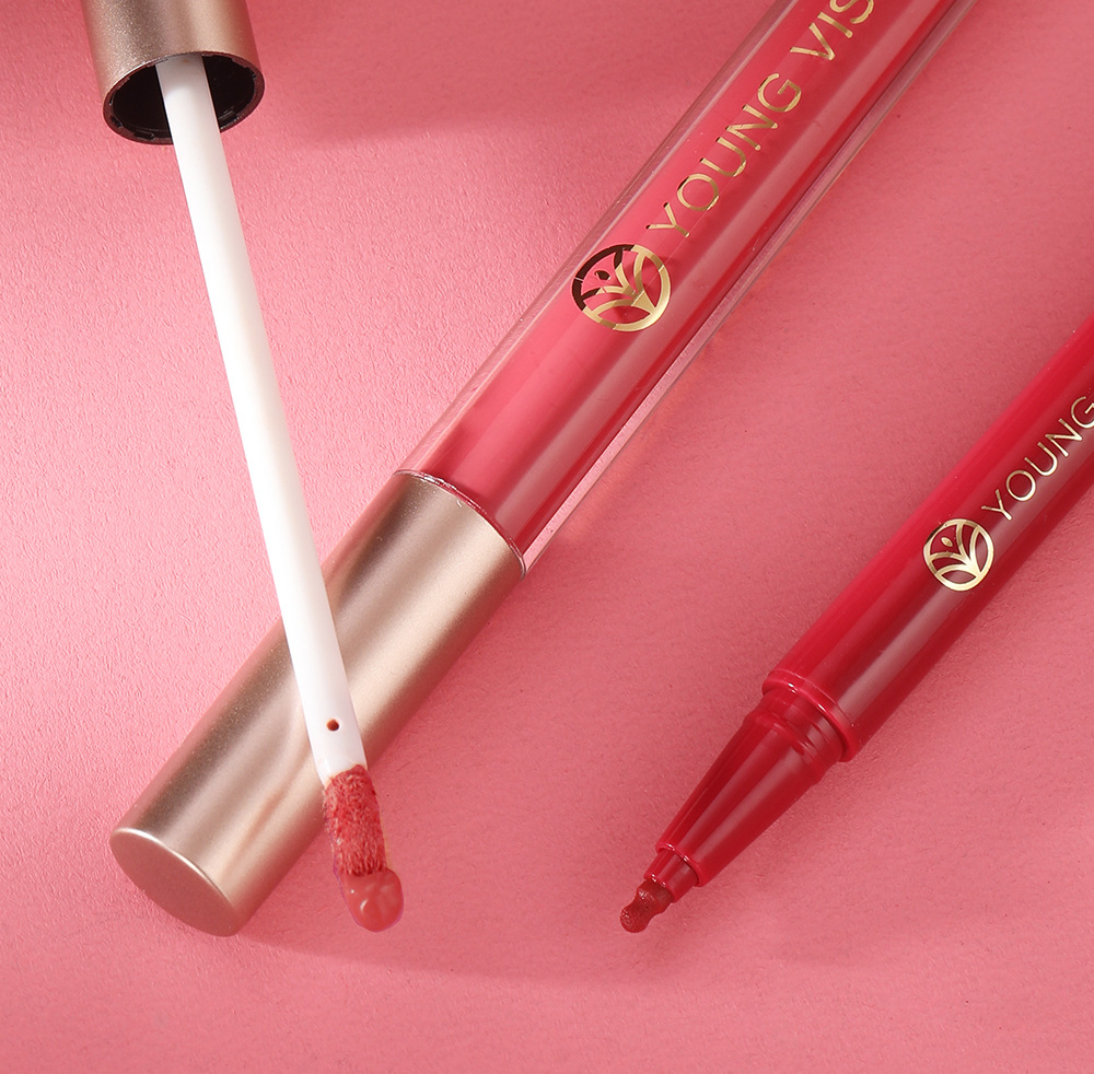 YOUNG VISION Lip Gloss + Lip Liner 2-piece Set. The gourd-tipped liquid lip liner is not easy to stick to the cup lip gloss undefined
