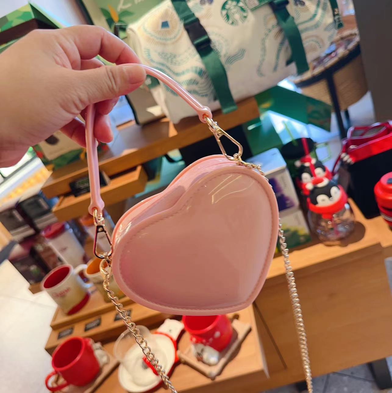 120g Weight Zipper Closure Type Single Shoulder Strap Strap Type Handbag Bags Type Casual, Daily, Shopping Occasion PVC Material Heart Shape Pattern All Seasons Season Women's Gender Elegant Style Heart-shaped Shape Mini Size Women's Mini PVC Heart Shape Elegant Heart-shaped Zipper Handbag 1