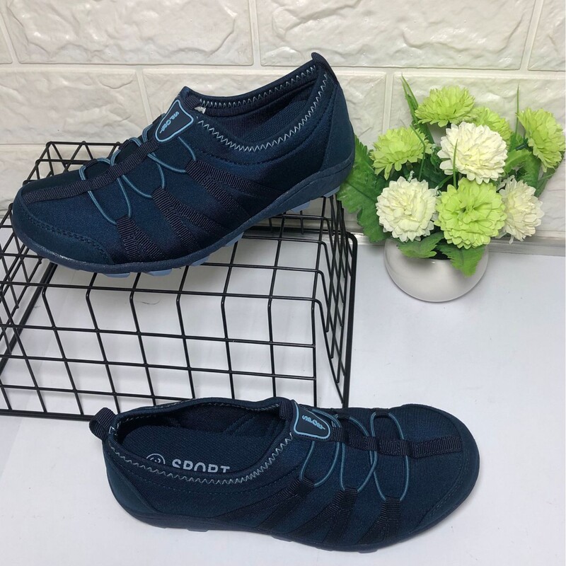 Gowalk2025 Women's Slip-On Walking Shoes, Lightweight, Soft-Soled, Non-Slip, Breathable, Thick-Soled, Comfortable for the Feet, Mom Style