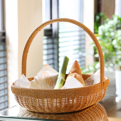 Japanese hand-woven shopping basket picnic basket imitation rattan shopping basket egg basket wedding companion gift basket