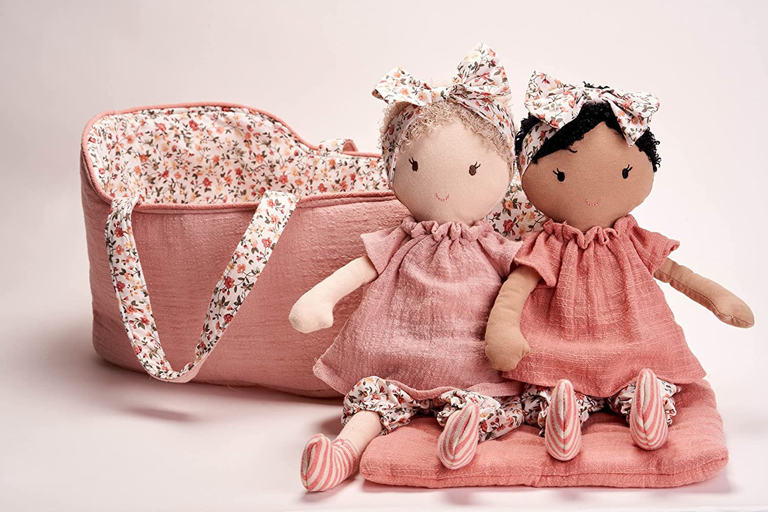 Soft and cute plush dolls are suitable for children or young…