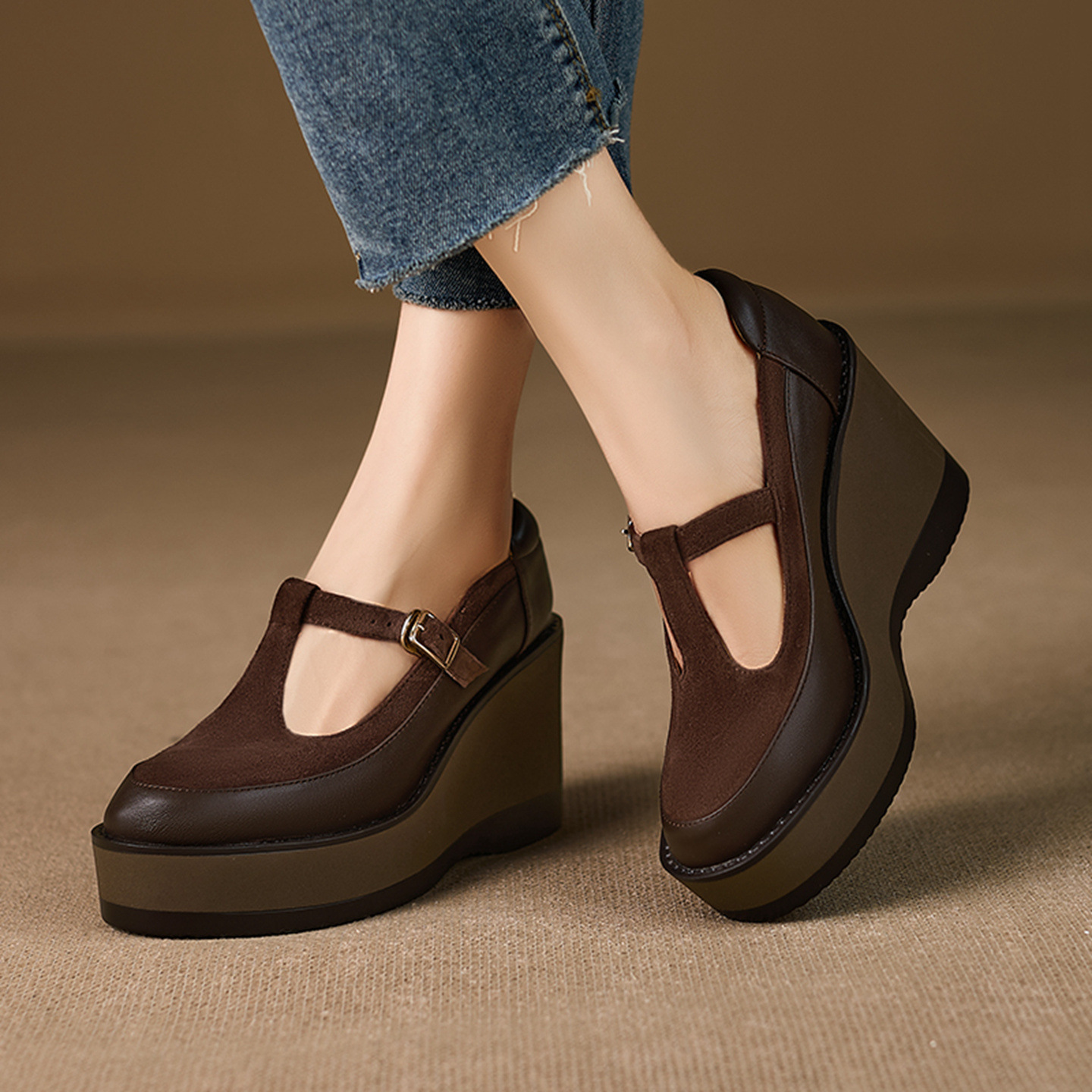 Giày Mary Jane nữ đế xuồng gót cao 9.5 cm khóa chữ T phối màu retro — nâu