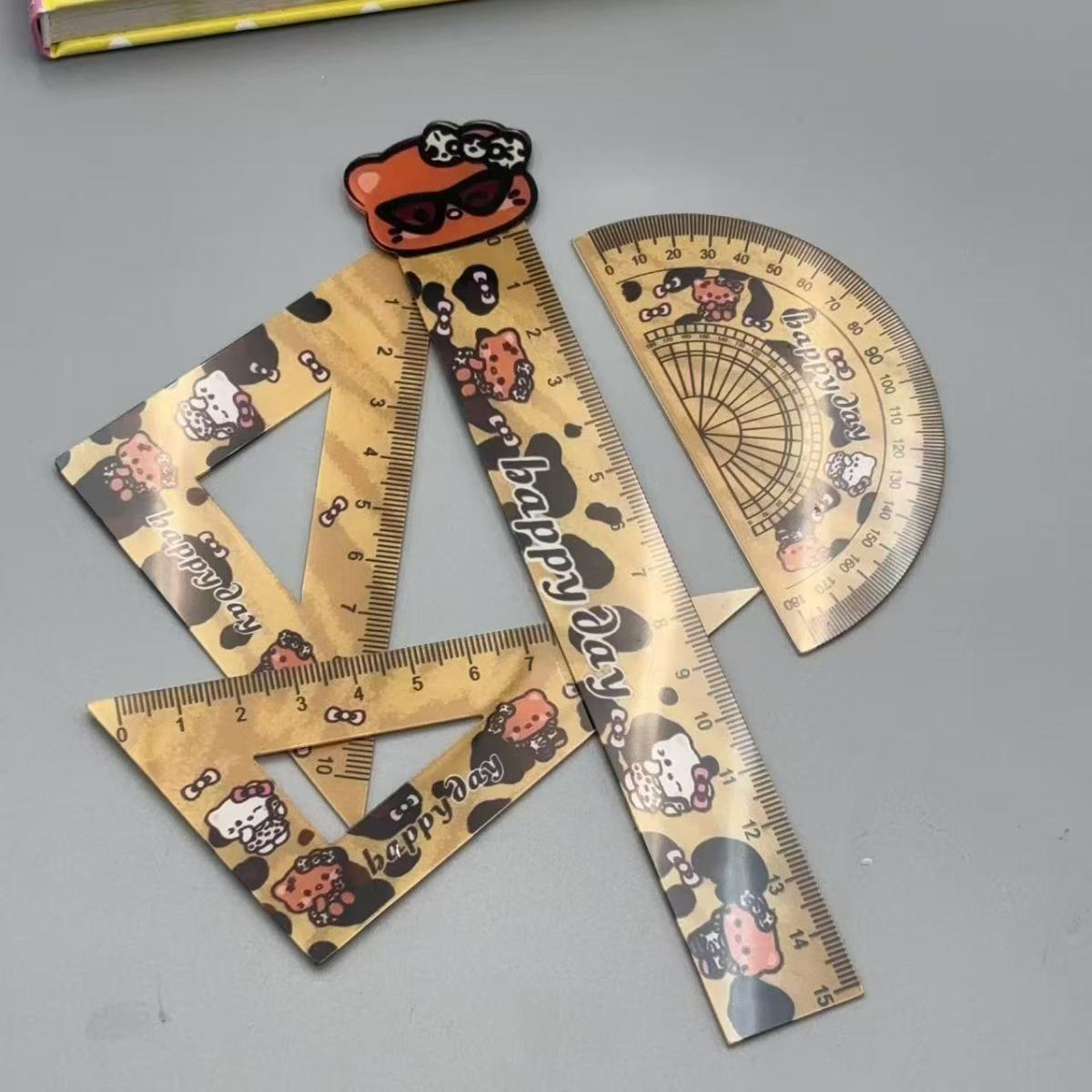 Nuevo hueco manzana gatito cubierta regla de medición de estudiantes papelería triángulo conjunto de ángulo de alto valor nominal regla giratoria