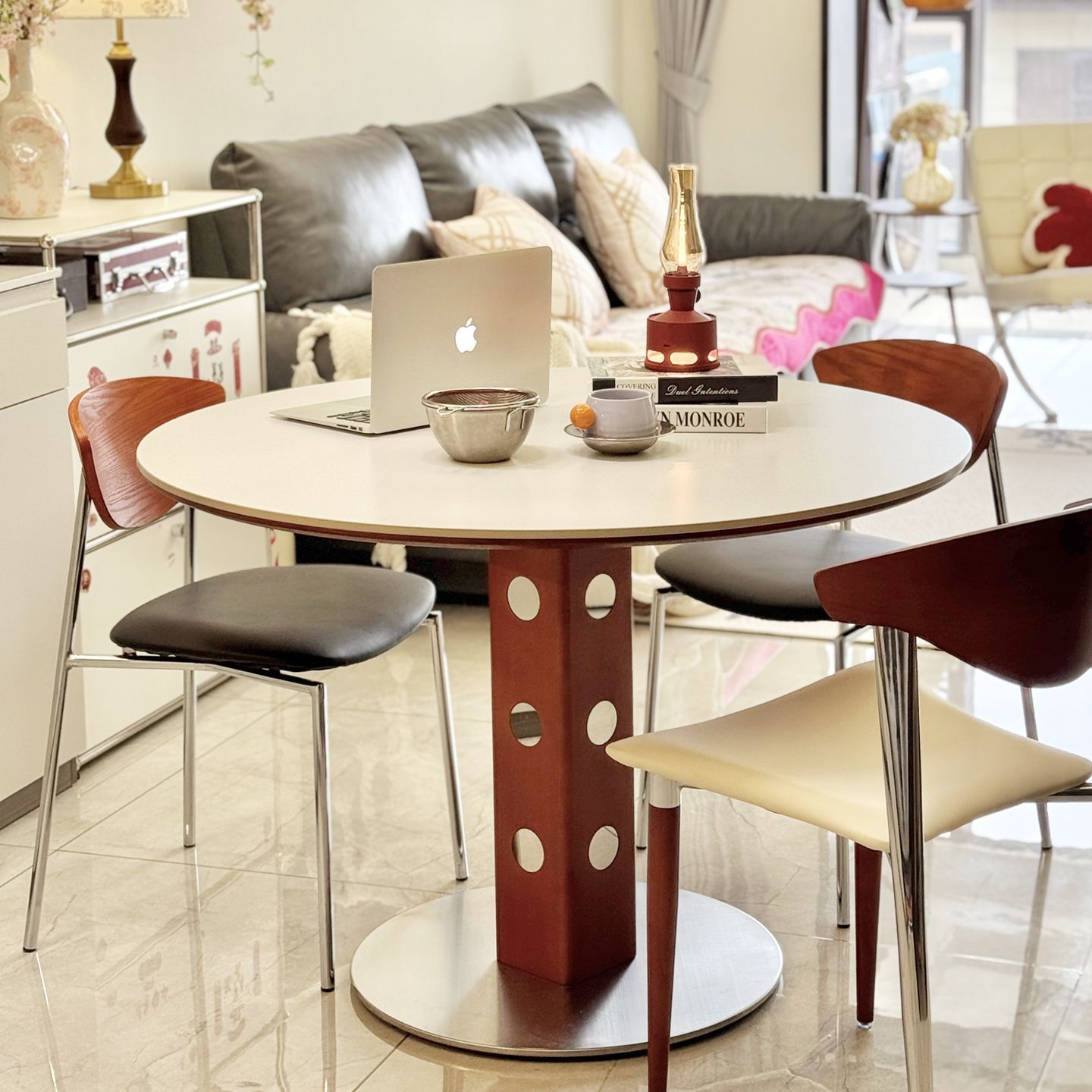 Small Apartment Round Dining Table French Retro Home Solid Wood Slate Dining Table Berg Round Table Mid-Century Style Dining Table New Style