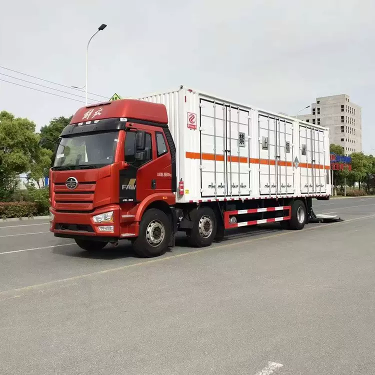 解放J69吨10吨危险品厢式车1类危险品厢式运输车新款质优