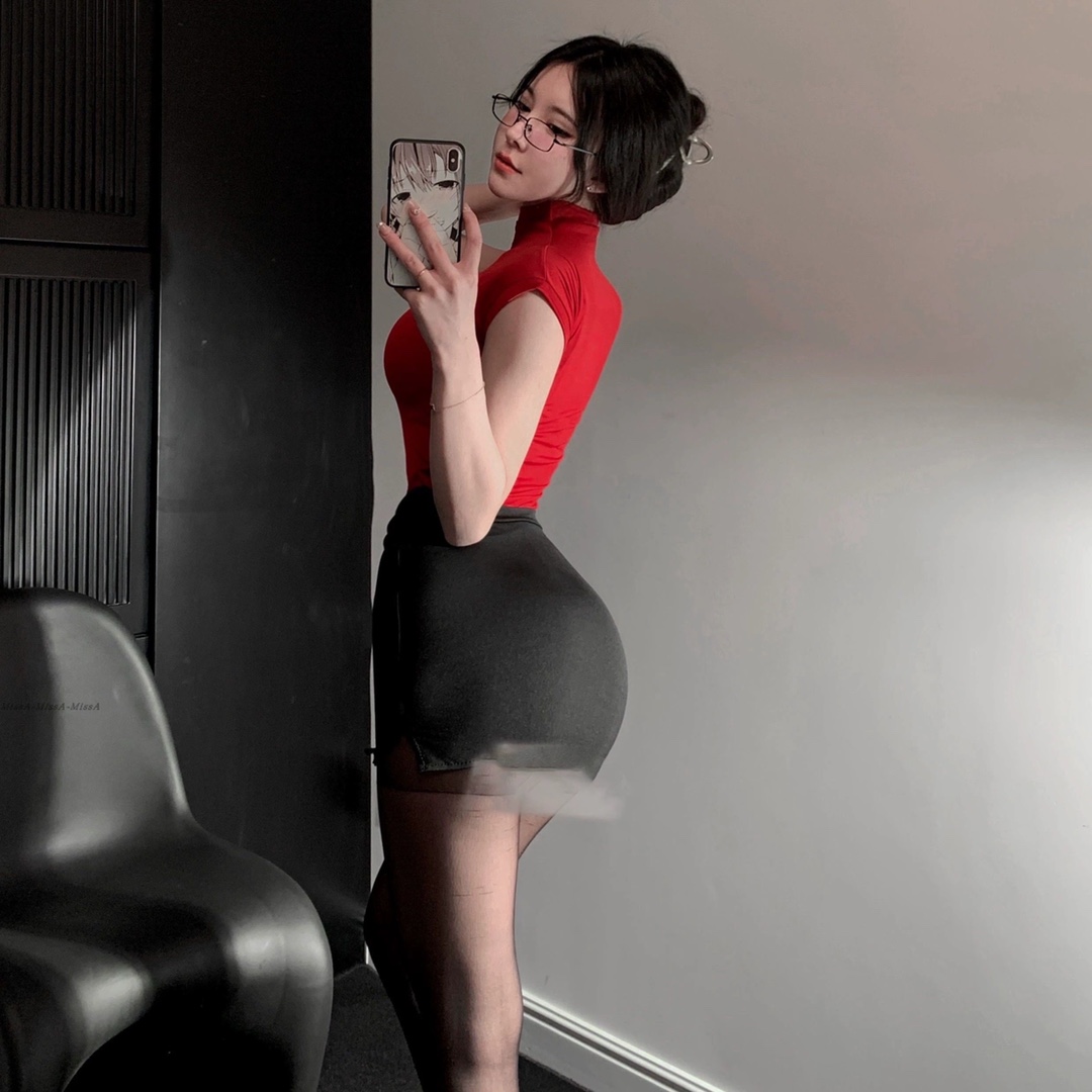 Secretary Roleplay Costume Set with Top, Mini Skirt and Thong, Slim-Fit Stretch Fit — detail image 4