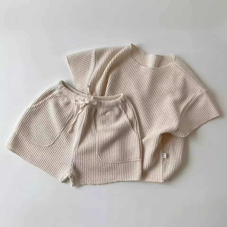 Курортный knitted набор?