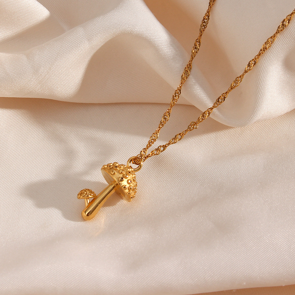 Cute Mushroom Stainless Steel Plating Gold Plated Necklace display picture 1