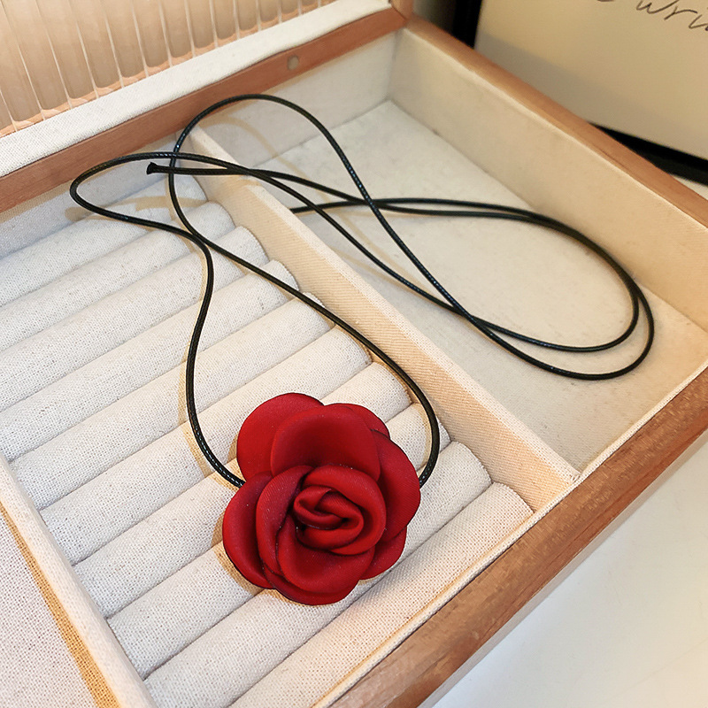 Tela hecha a mano collar de Rosa artificial diseño personalizado temperamento clavícula cadena cercanías collar de moda de alto grado