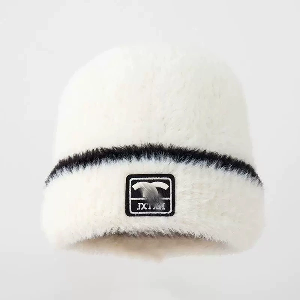 White, artificial fur