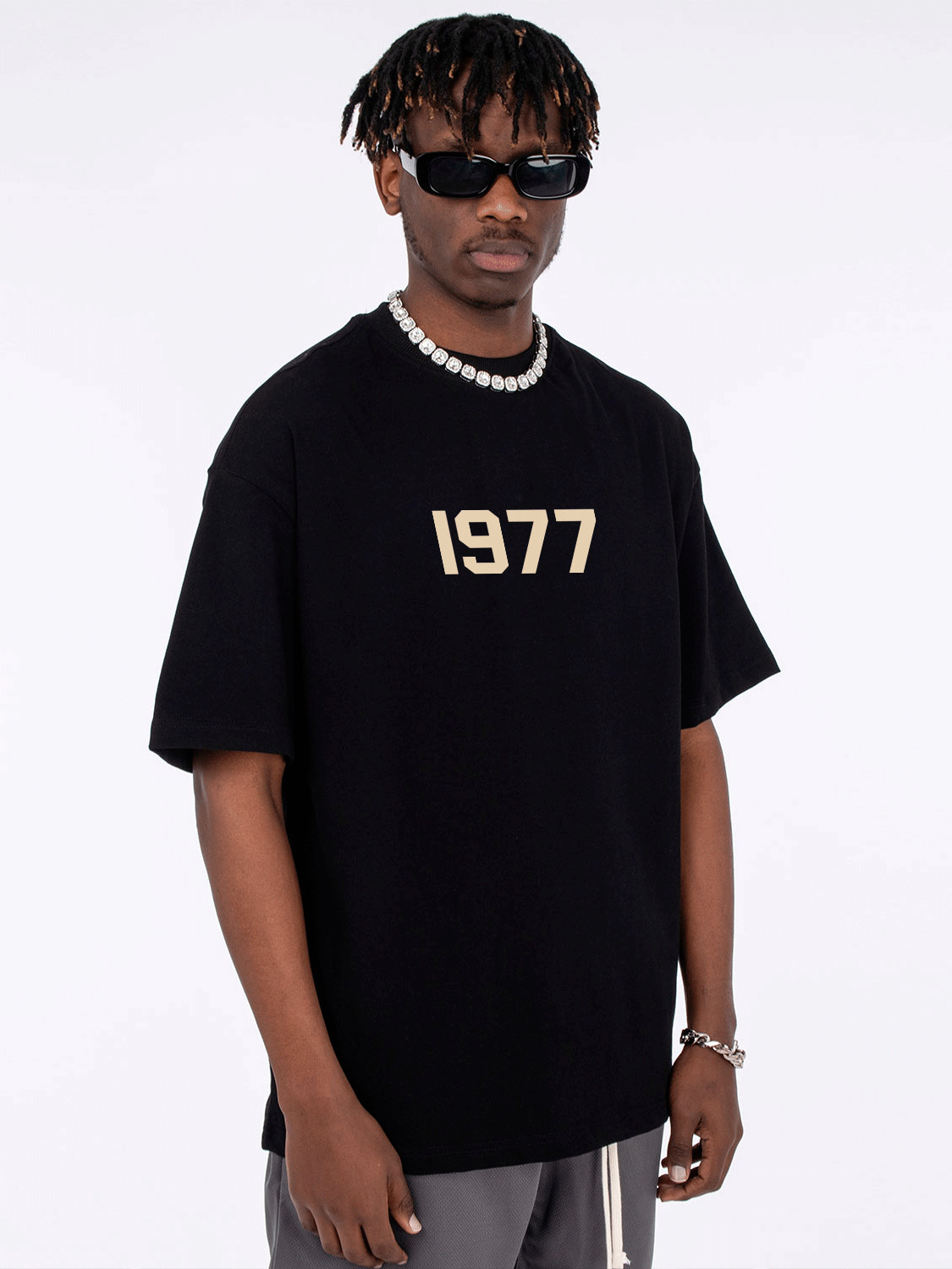 Heavy 350g de hilo doble manga corta para hombres y mujeres escote pequeño 1977 Camiseta de algodón suelta media manga blanca caída hombro media manga