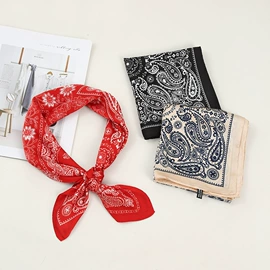 丝巾;围巾;运动帽、头巾