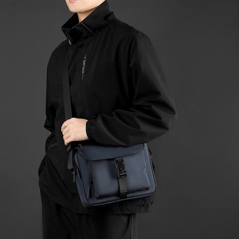 WEPOWER nuevo estilo de mochila de hombro para hombres de viaje simple, mochila pequeña y ligera, mochila de viaje diario, mochila de tramo inclinada