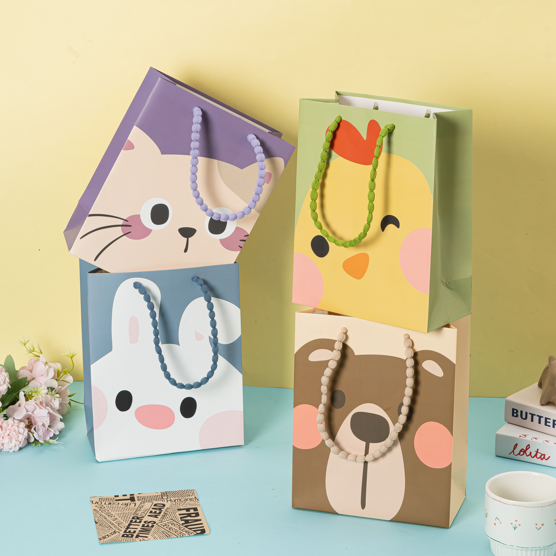 Nuevas bolsas de regalo exquisitas con diseño de animales de dibujos animados en relieve con cuerda de burbujas, directamente del fabricante, para el Día de la Mujer y San Valentín.