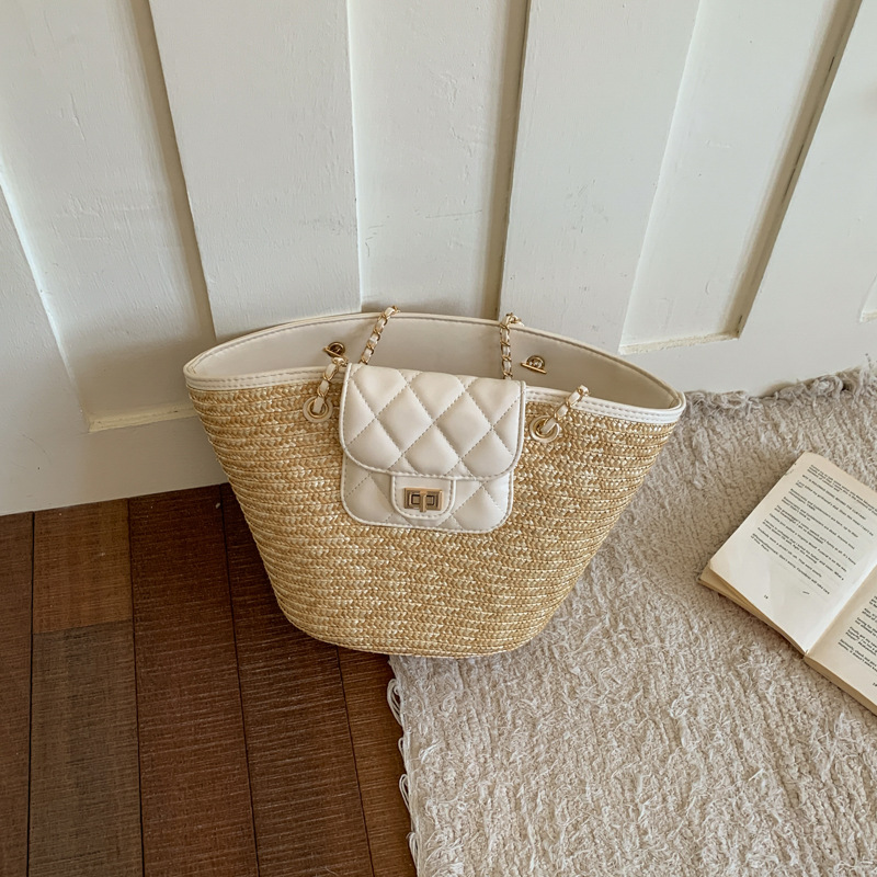 Summer shoulder bag