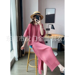 大码褶皱春夏新款镂空纯色简约喇叭袖牙签褶T恤上衣半裙时尚套装