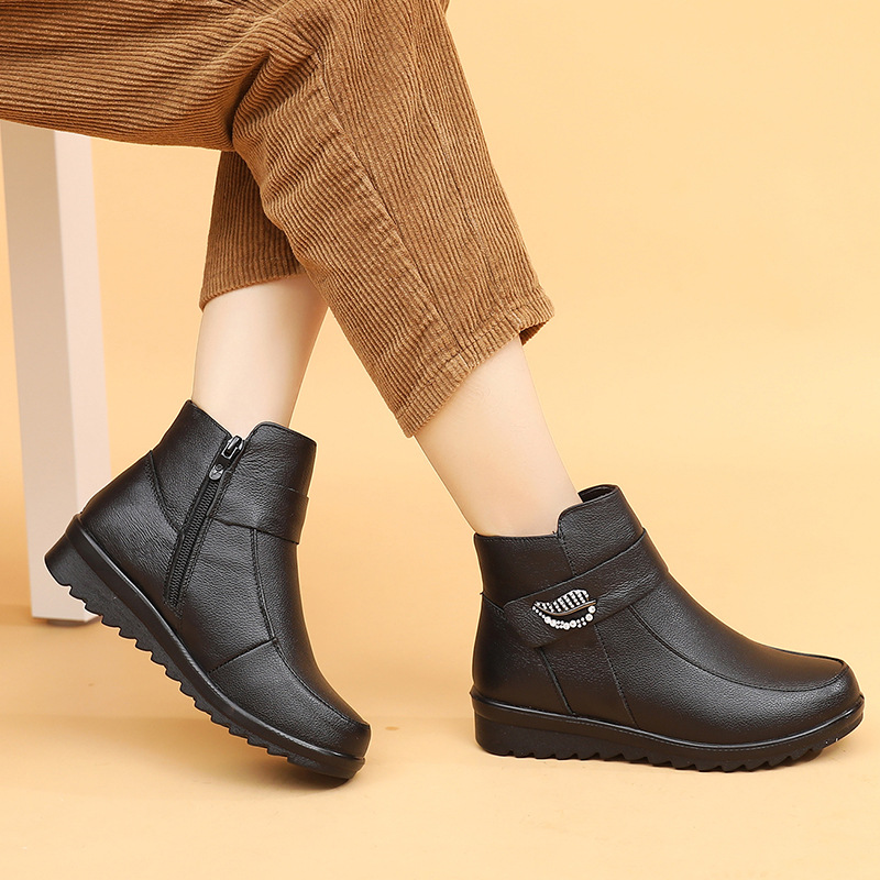 New Autumn and Winter Middle-aged Mother's Wool Cotton Shoes Soft Sole Non-slip Cowhide Women's Shoes Fleece-lined Thickened Women's Ankle Boots